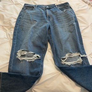 American Eagle Mom Jean